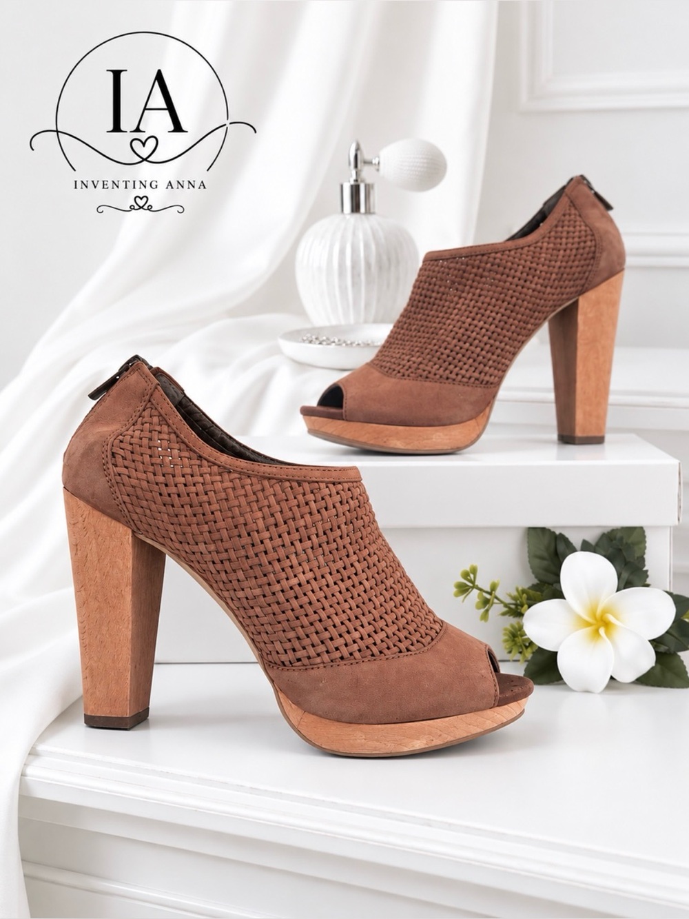 Banana Republic Brown Woven Peep-Toe Platform Wooden 5” Heel Ankle Booties